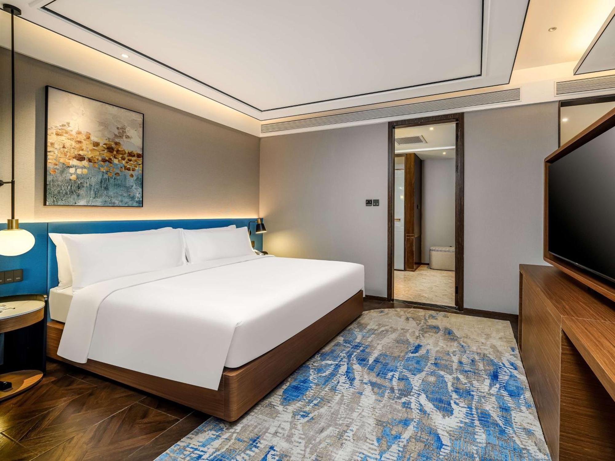 Hilton Garden Inn Beijing Guomao Exterior photo