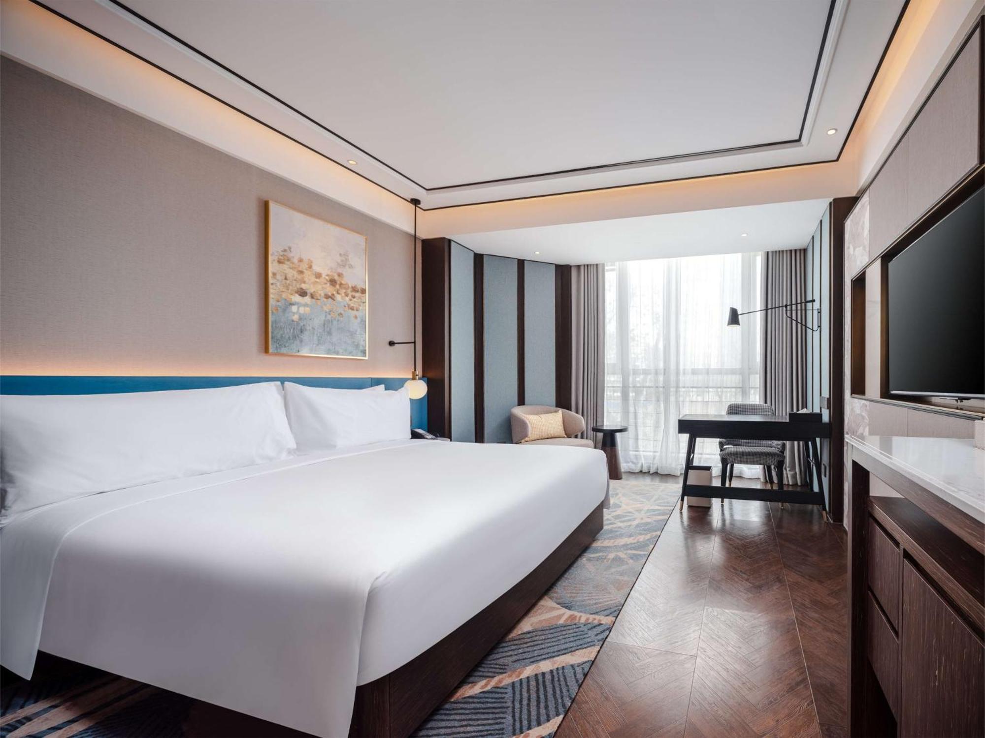 Hilton Garden Inn Beijing Guomao Exterior photo