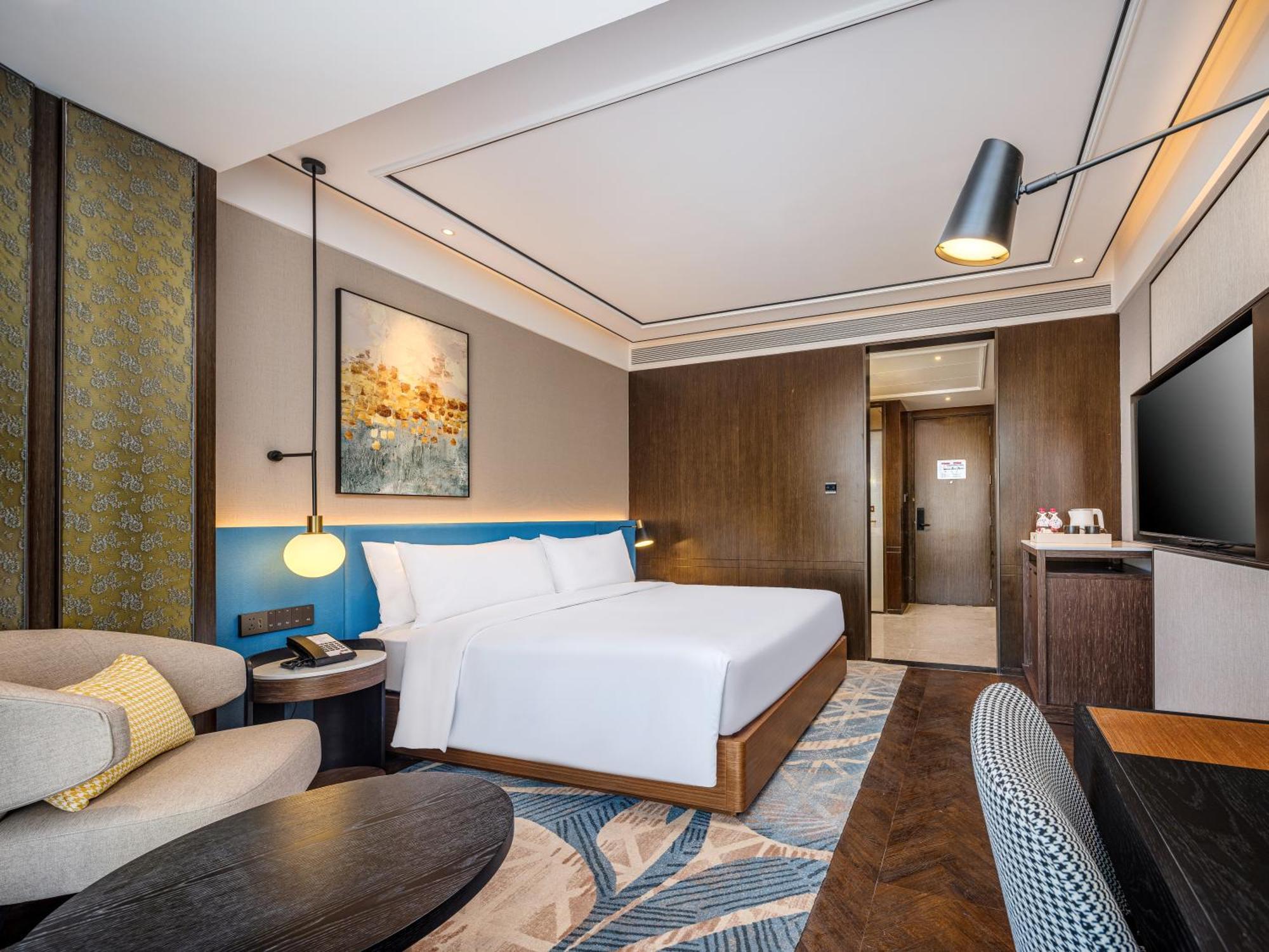 Hilton Garden Inn Beijing Guomao Exterior photo
