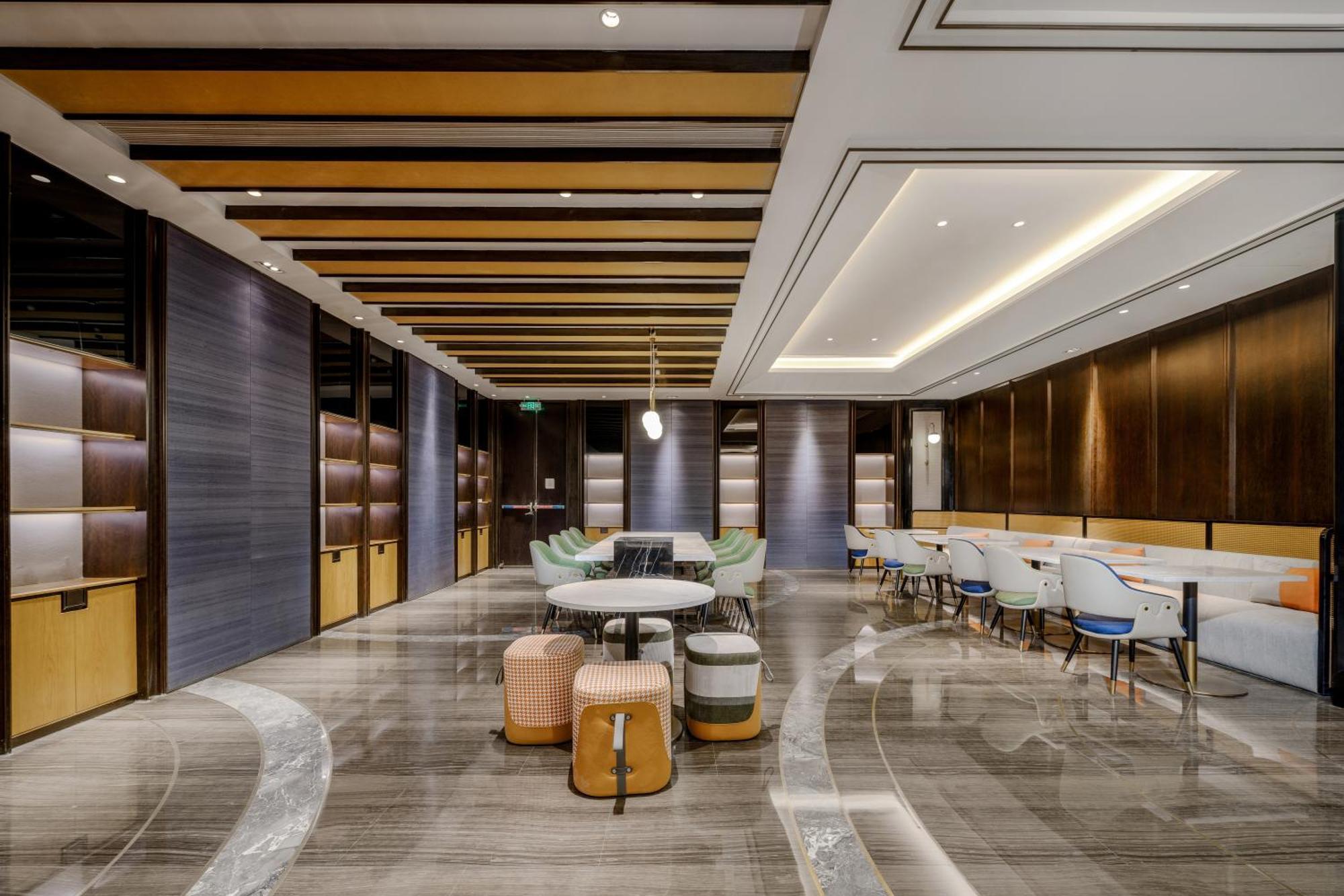Hilton Garden Inn Beijing Guomao Exterior photo