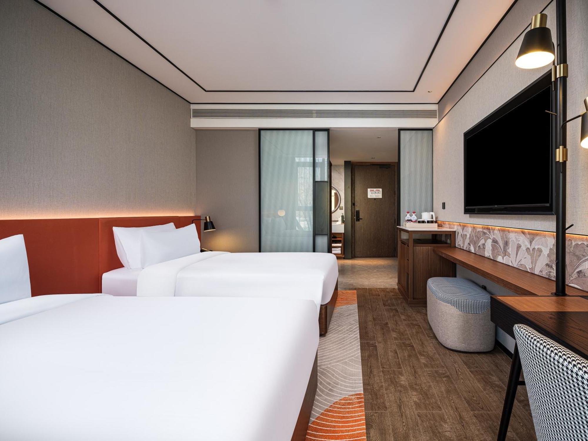 Hilton Garden Inn Beijing Guomao Exterior photo